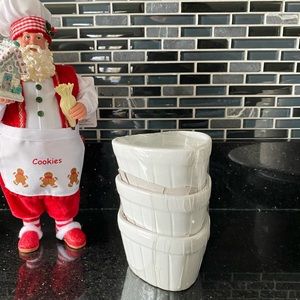 Target Bullseye - Valentine 6 CT  Heart Shaped Ceramic Ramekins